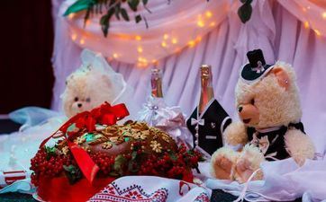 梦见猫进家里又赶出了又进来了