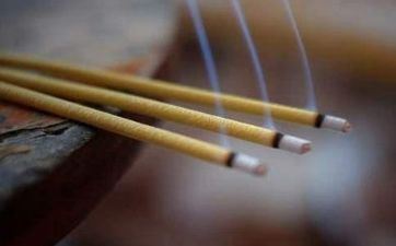 2023年阴历十二月初十祈福烧香好不好？日子卦象怎样？