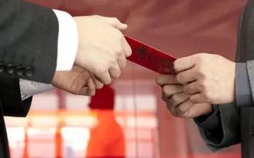 为什么晚上不能梳头 晚上的忌讳