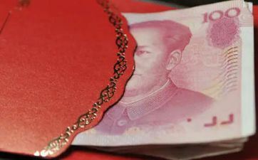 坟上不长草子孙必出什么意思 坟上不长草子孙必出坟头上有高压钱好欠好