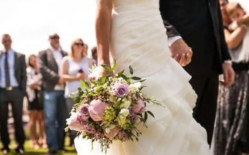 2022年阴历十月二十九能够出殡下葬吗？