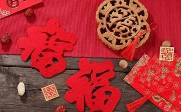 点痣的损害很严峻，或许会在面部留下疤痕