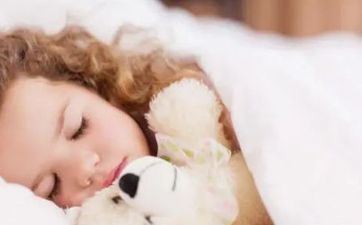 易姓女孩姓名2024年10月11日出世的