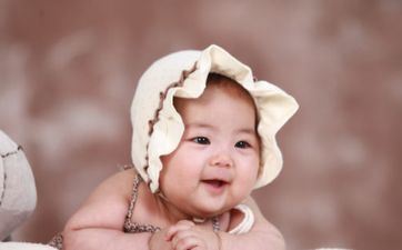 石姓女孩姓名2024年11月4日出世的