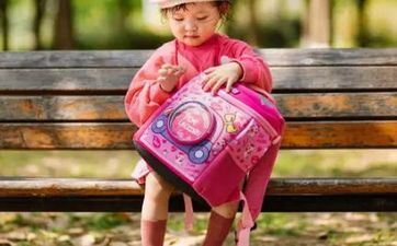 2024年腊月廿三出世何姓女孩姓名怎样取